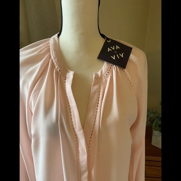 5/$25 Ava & Viv Pale Pink Long Sleeve Blouse - Picture 3 of 11